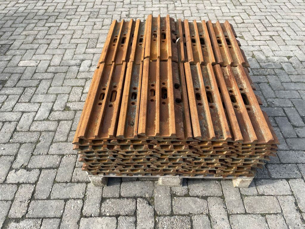 Volvo SHOES | TRACK PLATES | 60 CM | FAHRWERK