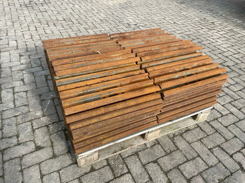 Volvo SHOES | TRACK PLATES | 60 CM | FAHRWERK