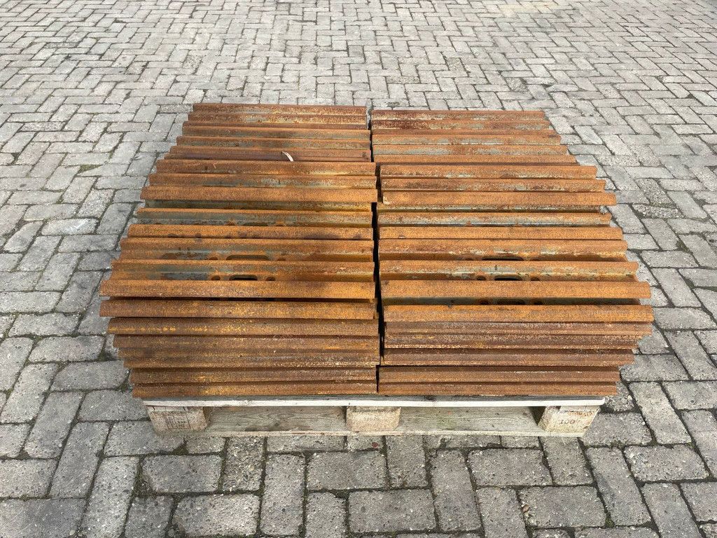 Volvo SHOES | TRACK PLATES | 60 CM | FAHRWERK