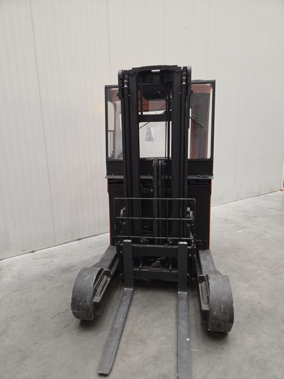 TOYOTA RRE160HR (met buitenbanden)