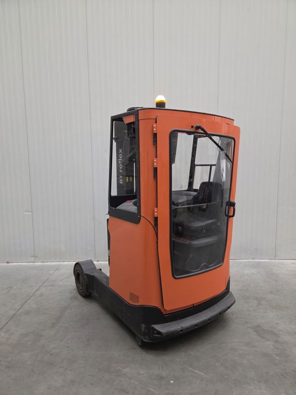 TOYOTA RRE160HR (met buitenbanden)