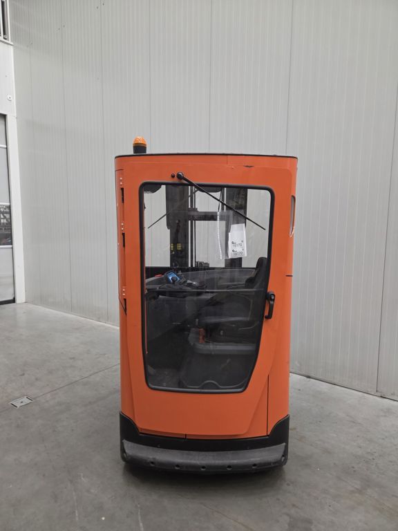 TOYOTA RRE160HR (met buitenbanden)