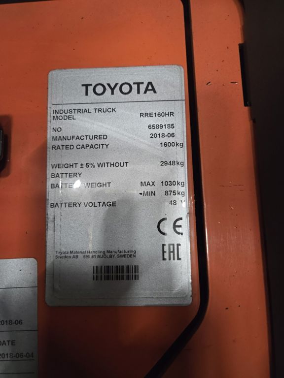 TOYOTA RRE160HR (met buitenbanden)