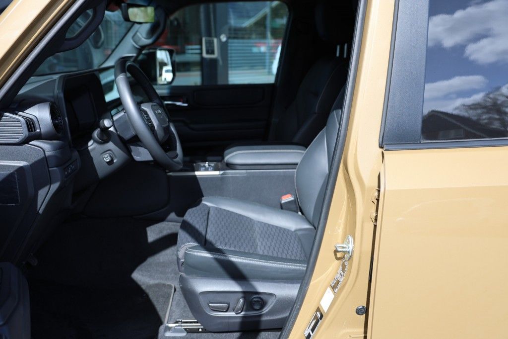 Toyota Landcruiser 250 2.8 D-4D 5DRS *FIRST EDITION* A/T VAN