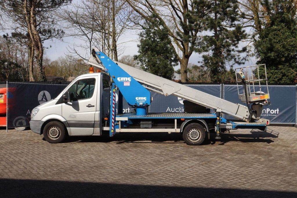 Fahrzeugmontierte Hubarbeitsbühne Mercedes-Benz Sprinter Diesel 95 PS 2013