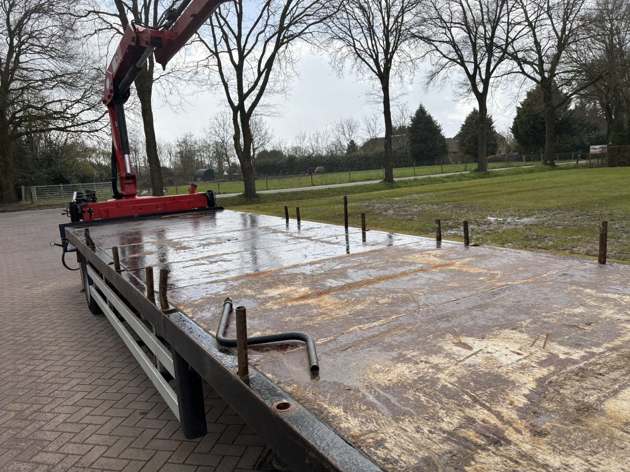 Be oplegger 8 TON VERHAGEN met HMF kraan