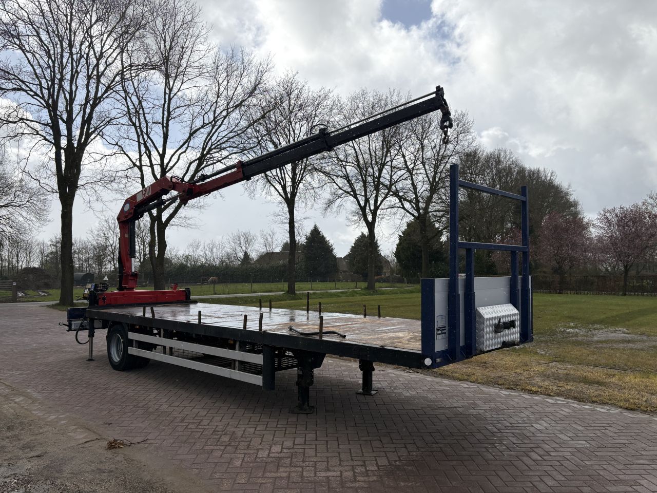 Be oplegger 8 TON VERHAGEN met HMF kraan