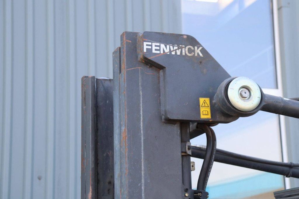 Linde E25-01 Electric Forklift 2500kg 2013