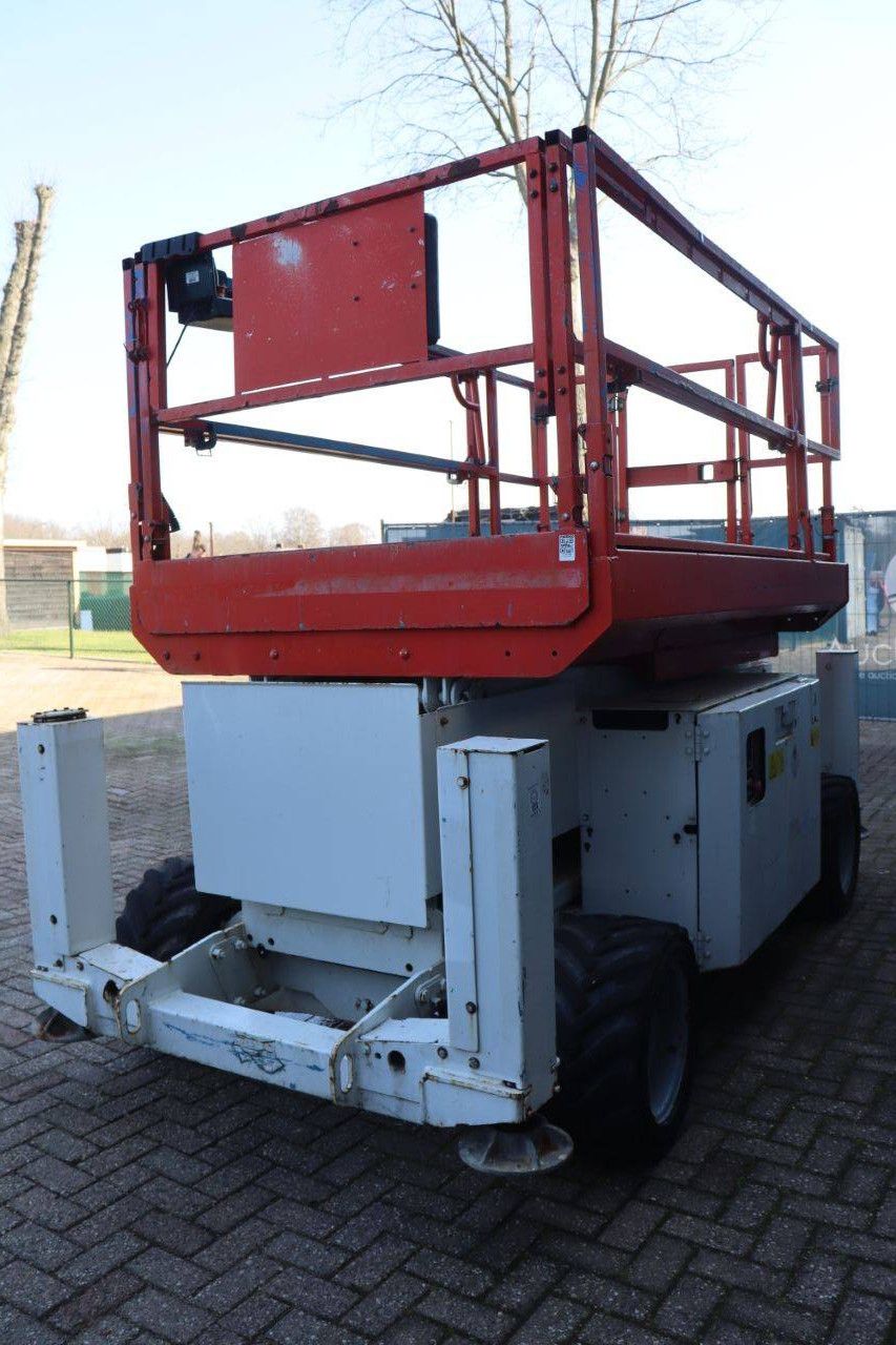 Scissor lift Genie GS-2669 Diesel 10m 2012