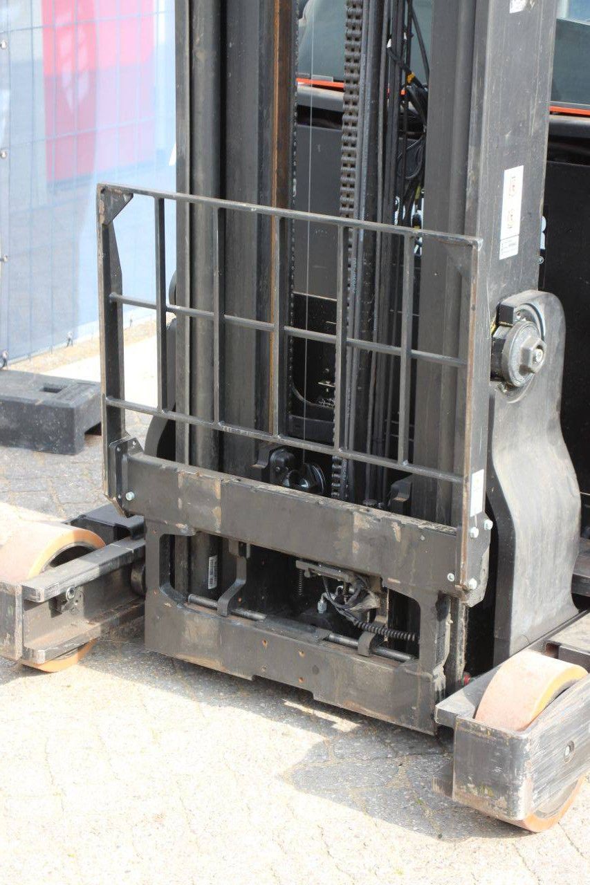 Toyota RRE140H Electric Reach Truck 1400kg 2017