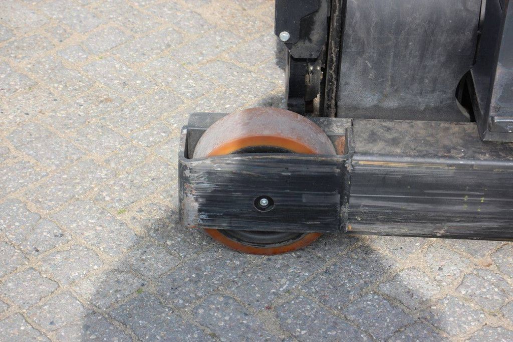 Toyota RRE140H Electric Reach Truck 1400kg 2017