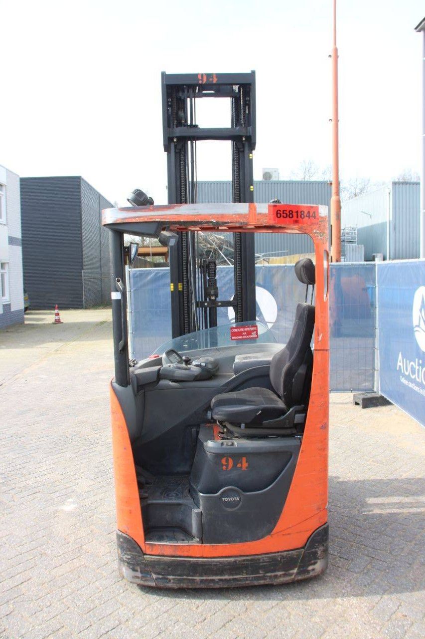 Toyota RRE160NE Electric Reach Truck 1600kg 2018