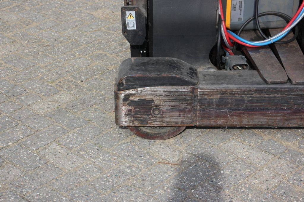 Toyota RRE160NE Electric Reach Truck 1600kg 2018