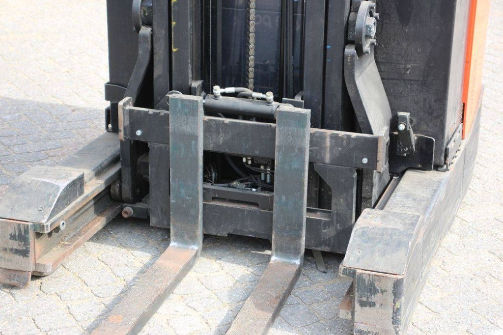 Reach truck BT RRE140 Electric 1400kg 2011