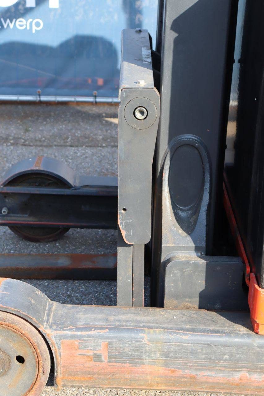 Linde R16S Electric Reach Truck 1600kg