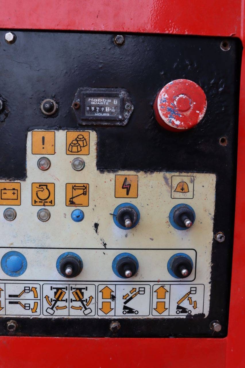 Teleskop-Arbeitsbühne Aichi SP 18A Diesel 18,2 m 2002