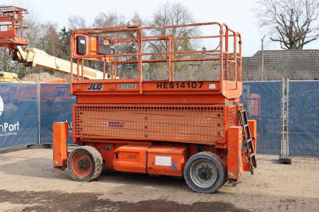 Scissor lift JLG 4069LE Electric 14.19m 2002
