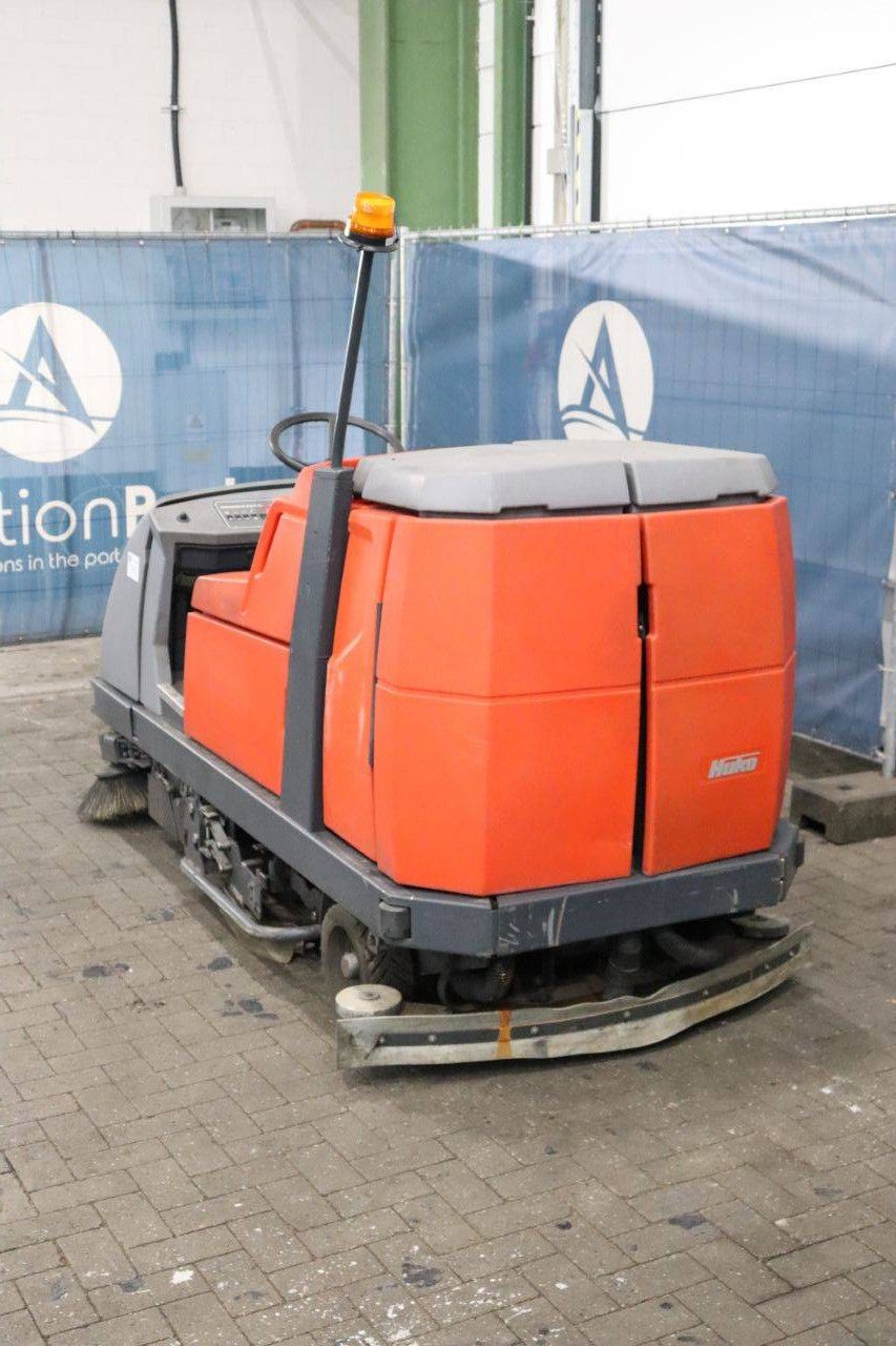 Kehrmaschine Hako Hakomatic B310 R CL Elektro 2014