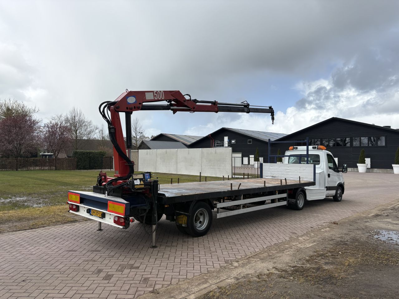 Be trekker Iveco Daily 35C17 - be oplegger VERHAGEN met KRAAN