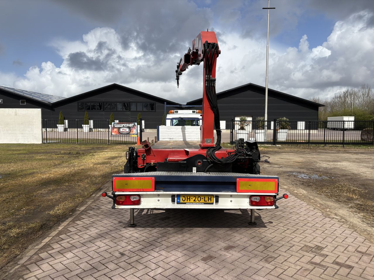 Be trekker Iveco Daily 35C17 - be oplegger VERHAGEN met KRAAN