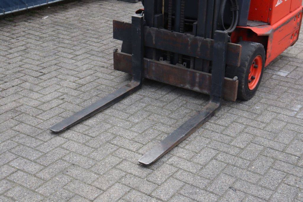 Linde E12 Electric Forklift 1200kg 6.05m