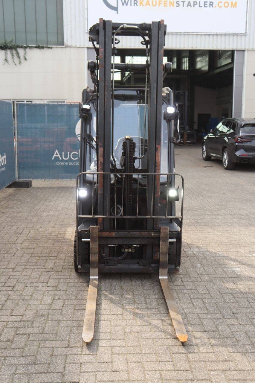 Linde E16-02 Electric Forklift 1600kg 2016