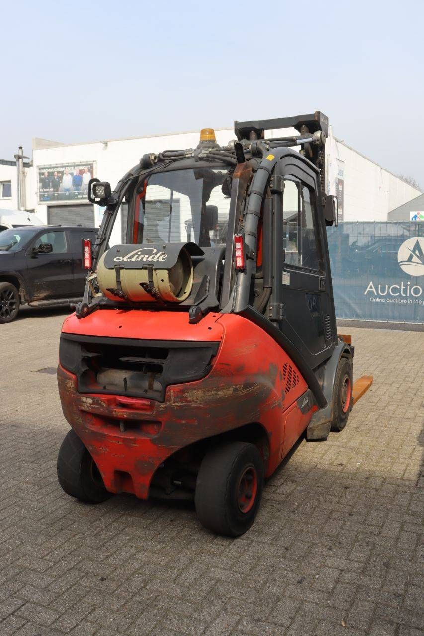 Linde H30T-02 LPG-Gabelstapler 3000 kg 5,5 m 2014