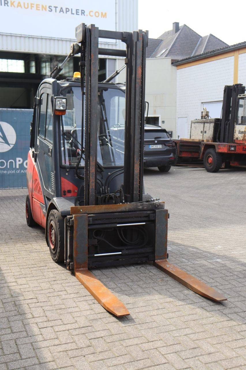 Linde H30T-02 LPG-Gabelstapler 3000 kg 5,5 m 2014