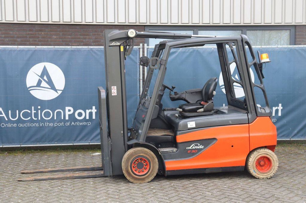 Linde E30 Electric Forklift 3000kg
