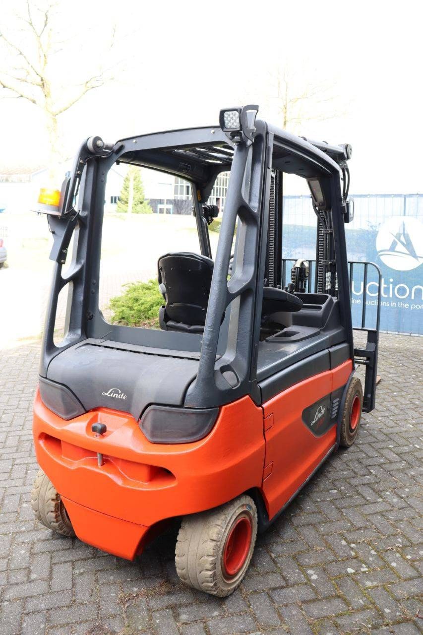 Linde E30 Electric Forklift 3000kg