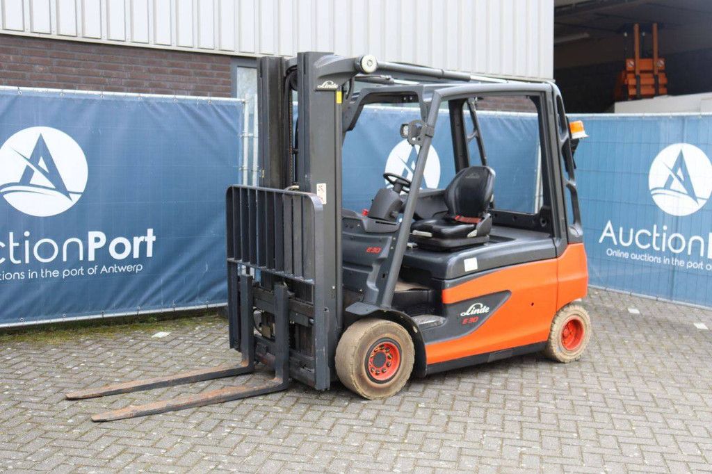 Linde E30 Electric Forklift 3000kg