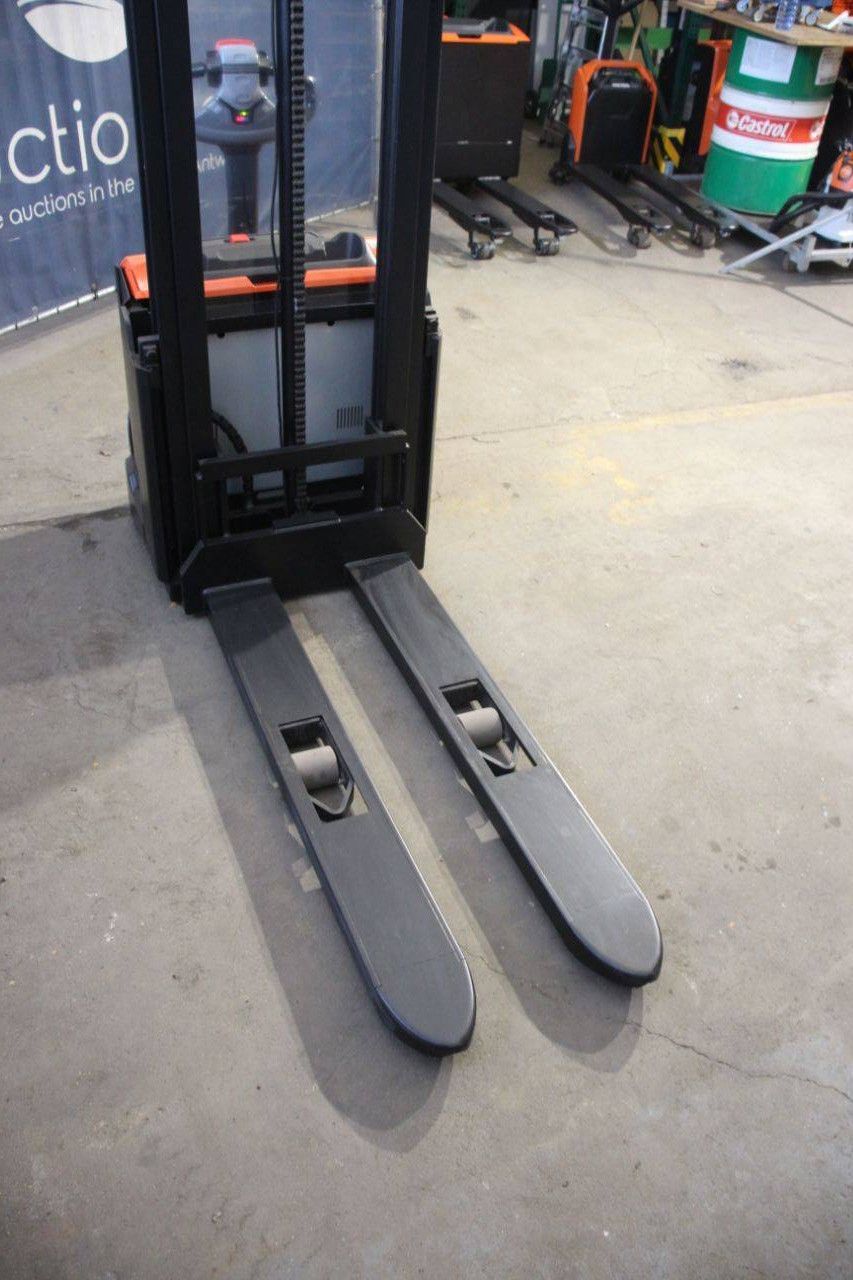 Stapelaar Toyota SWE100 Elektrisch 1000kg 3.3m 2019