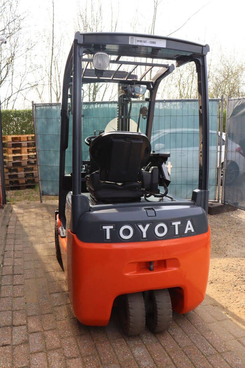 Toyota 8FBE16T Elektrogabelstapler 1550 kg
