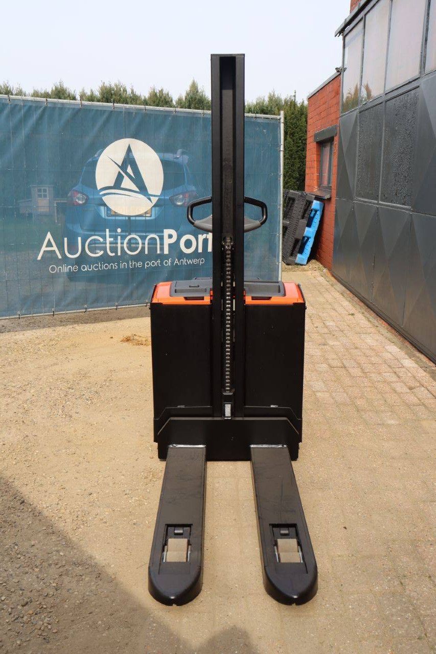 Stacker BT SWE080L Electric 800kg 1.58m 2019