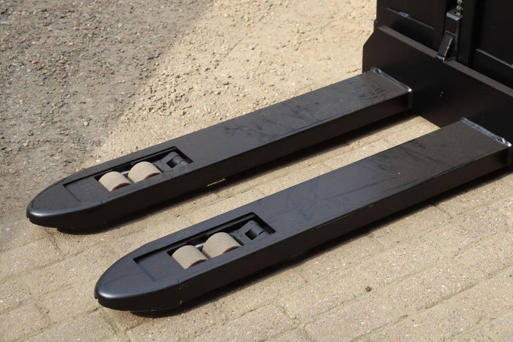 Stacker BT SWE080L Electric 800kg 1.58m 2019