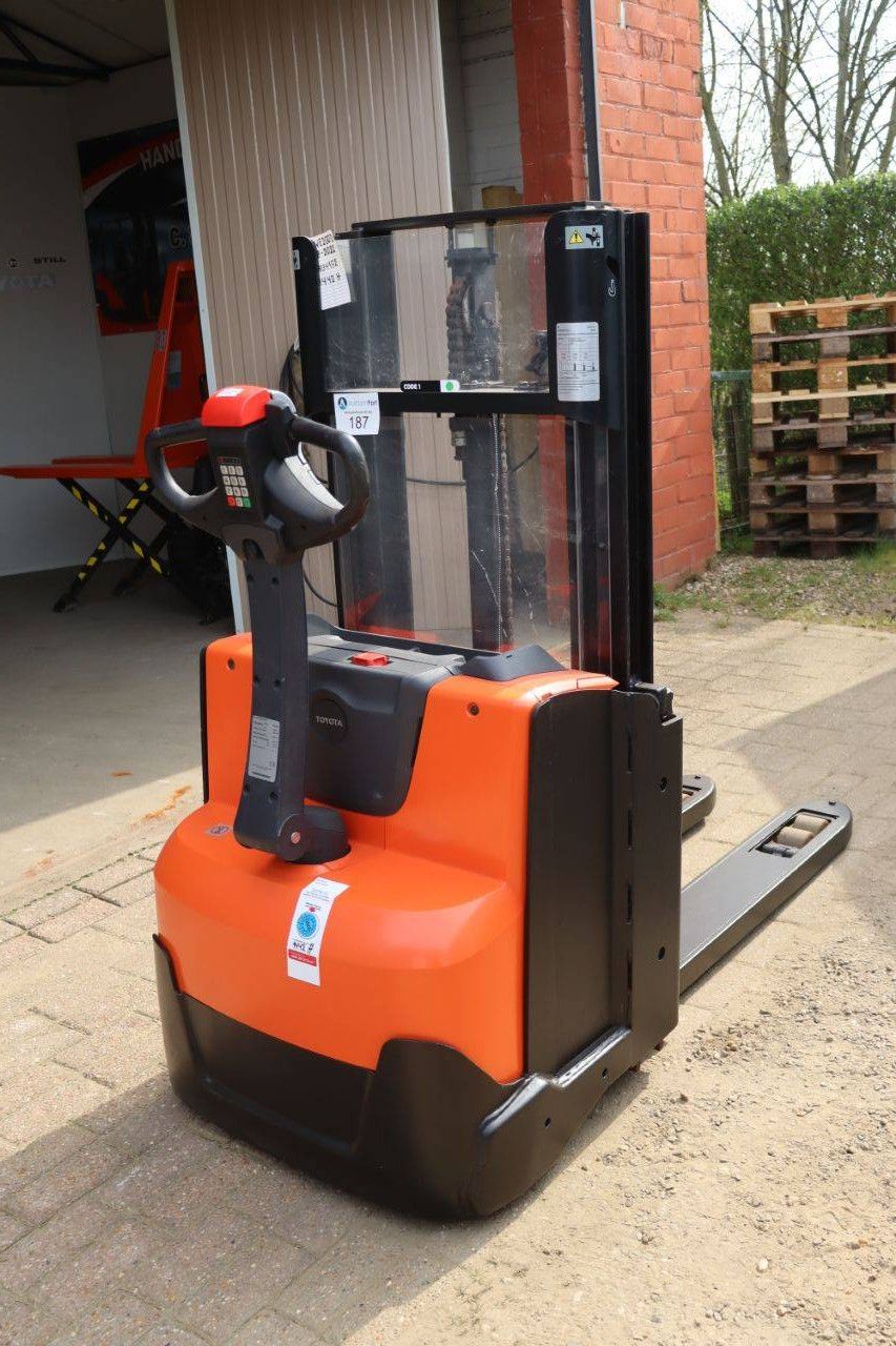 Toyota SWE200D Elektrostapler 1000 kg 2022