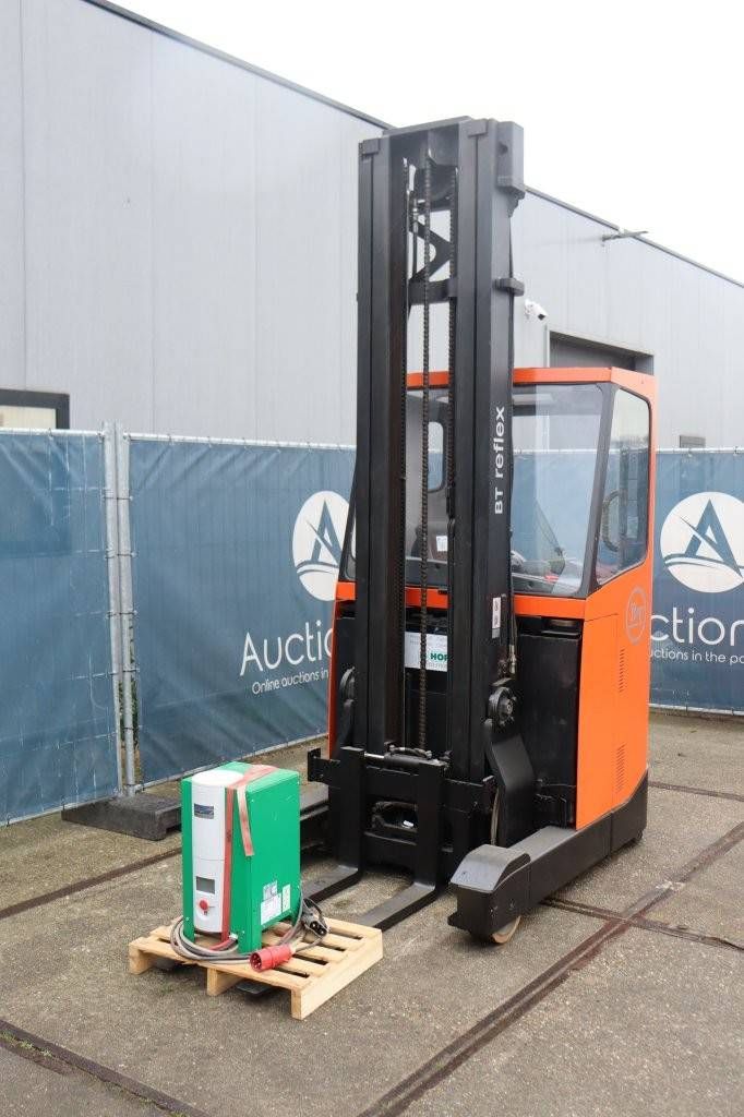 Reach truck BT RRE140CC Electric 1400kg 7.7m 2013