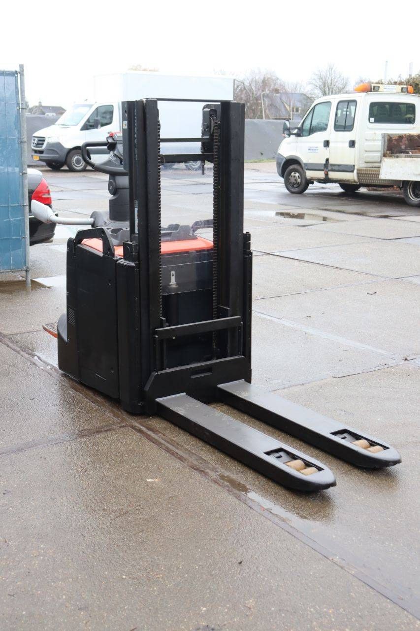 Stacker BT SPE200D Electric 1000kg 2016