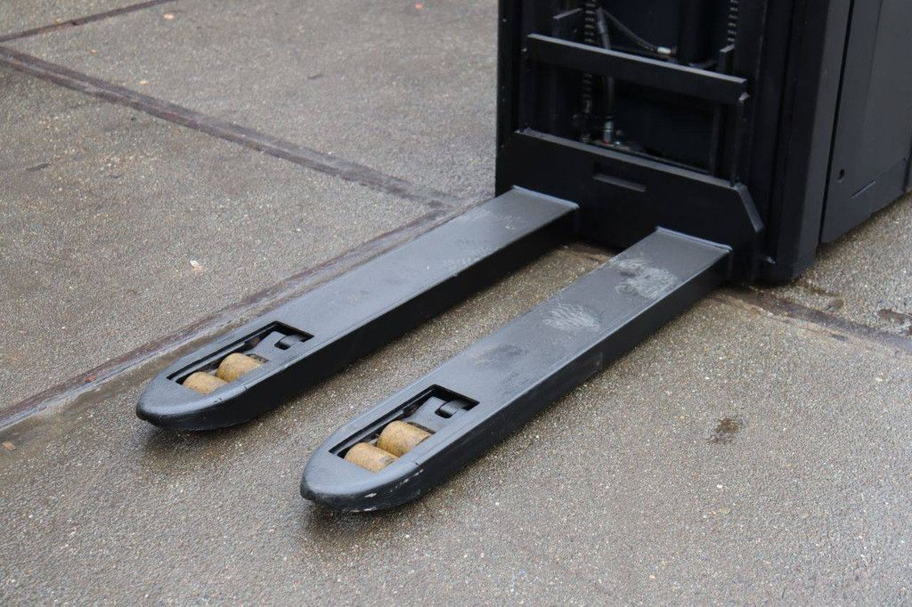 Stacker BT SPE200D Electric 1000kg 2016