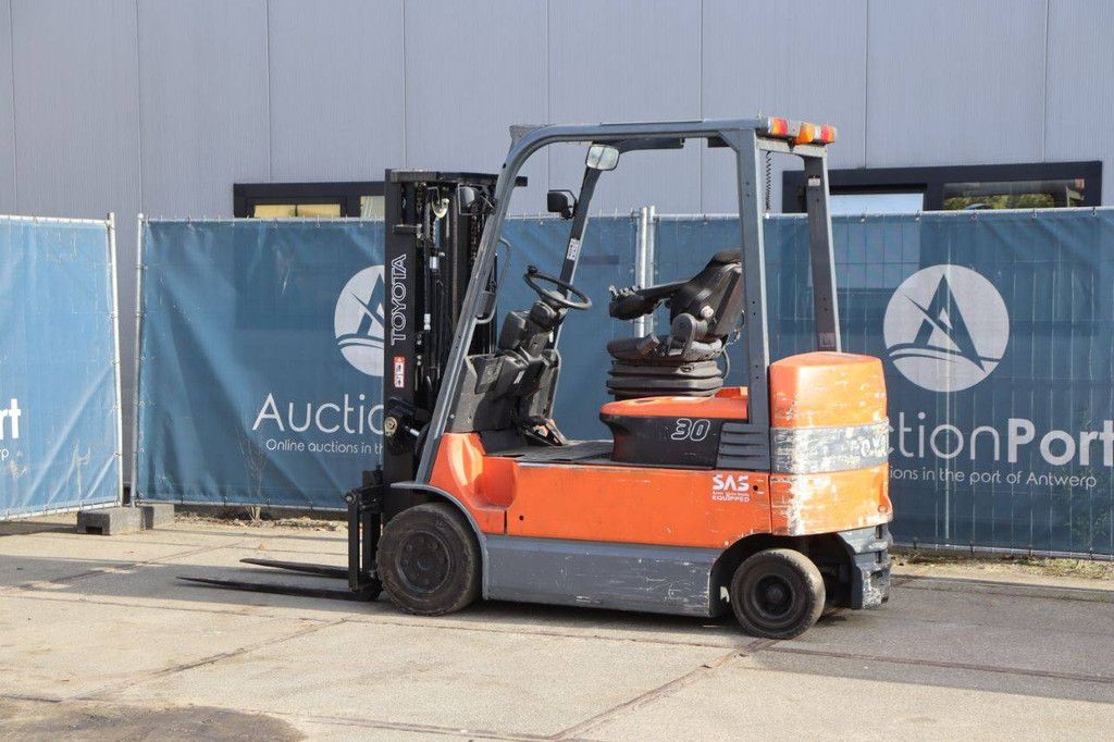 Toyota 7FBMF30 Elektrogabelstapler 3000 kg 5,5 m 2009