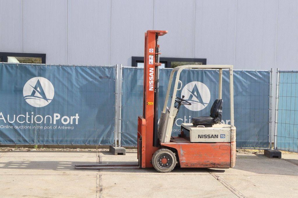 Nissan MA01L15U Elektrogabelstapler 1500 kg 6 m