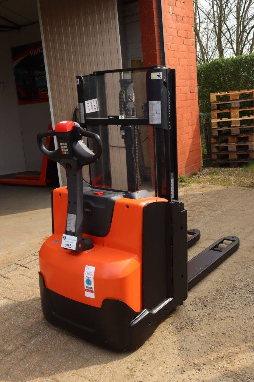 Toyota SWE200D Elektrostapler 1200 kg 2,1 m 2023