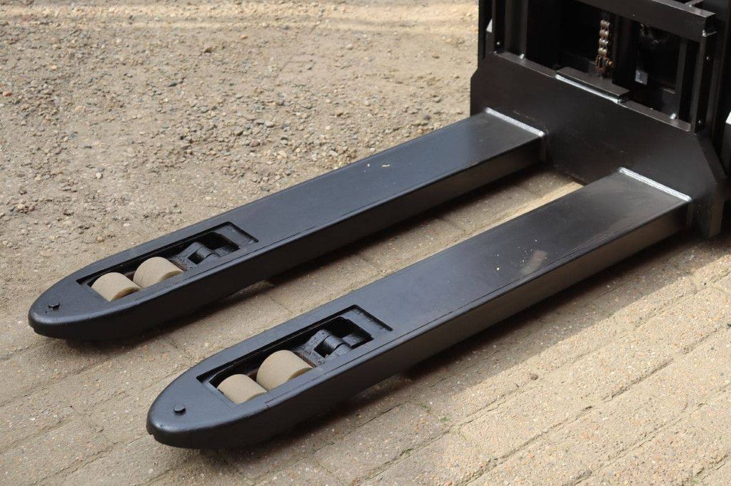 Toyota SWE200D Elektrostapler 1200 kg 2,1 m 2023