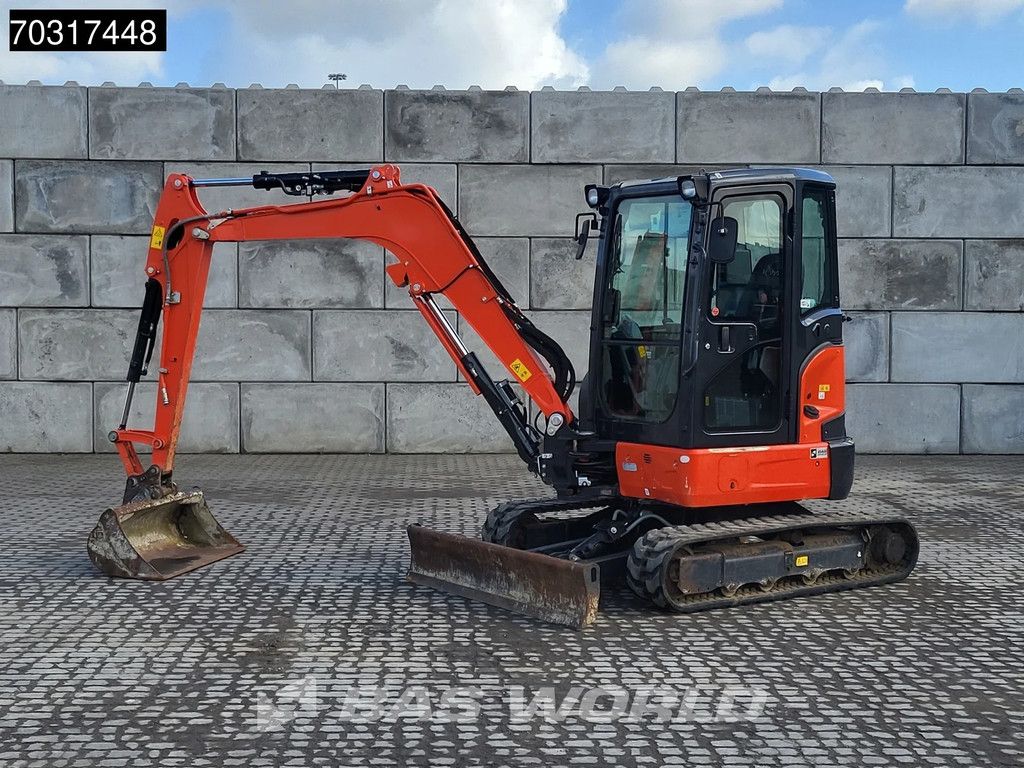 Kubota U36-4 3 Buckets
