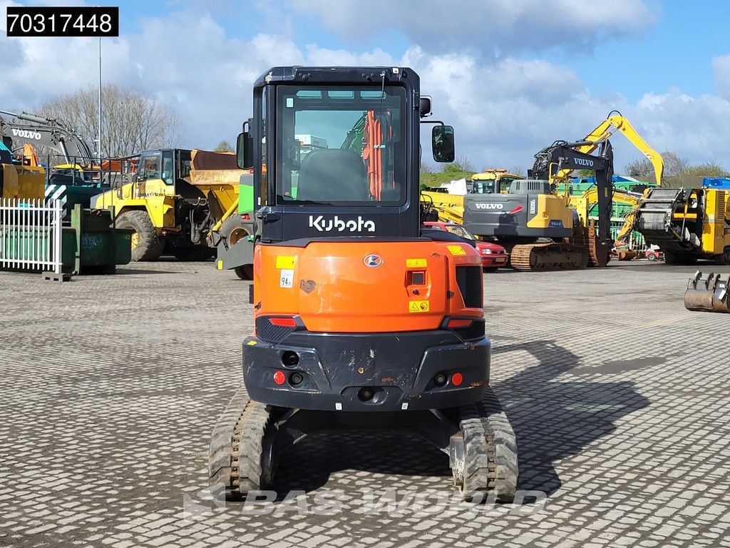 Kubota U36-4 3 Buckets