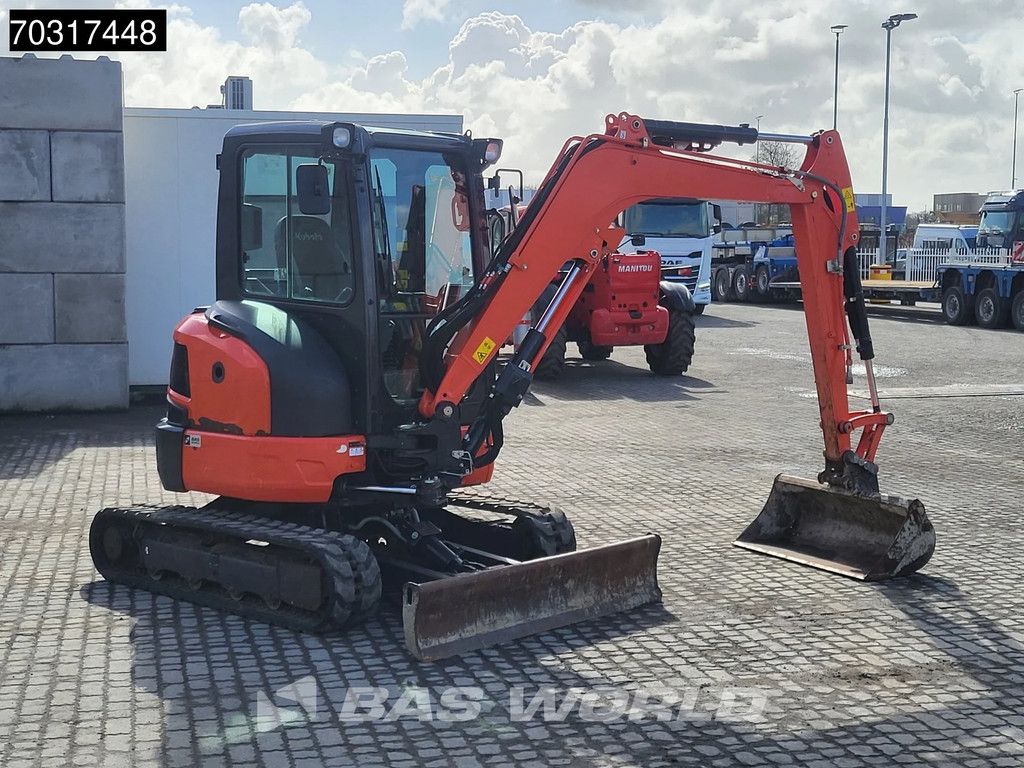 Kubota U36-4 3 Buckets