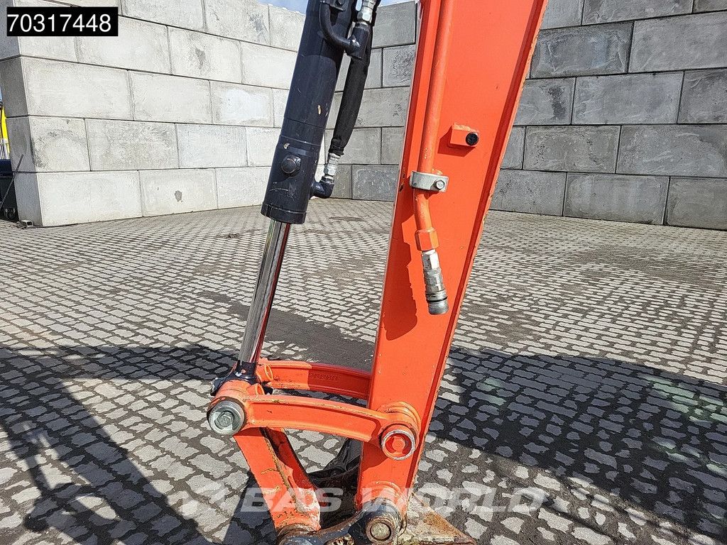 Kubota U36-4 3 Buckets