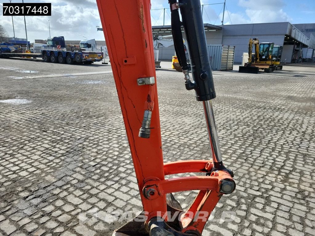 Kubota U36-4 3 Buckets