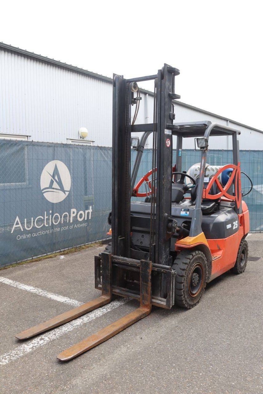 Gabelstapler Toyota 42-7FGF25 LPG 2500kg 4,7m 1999