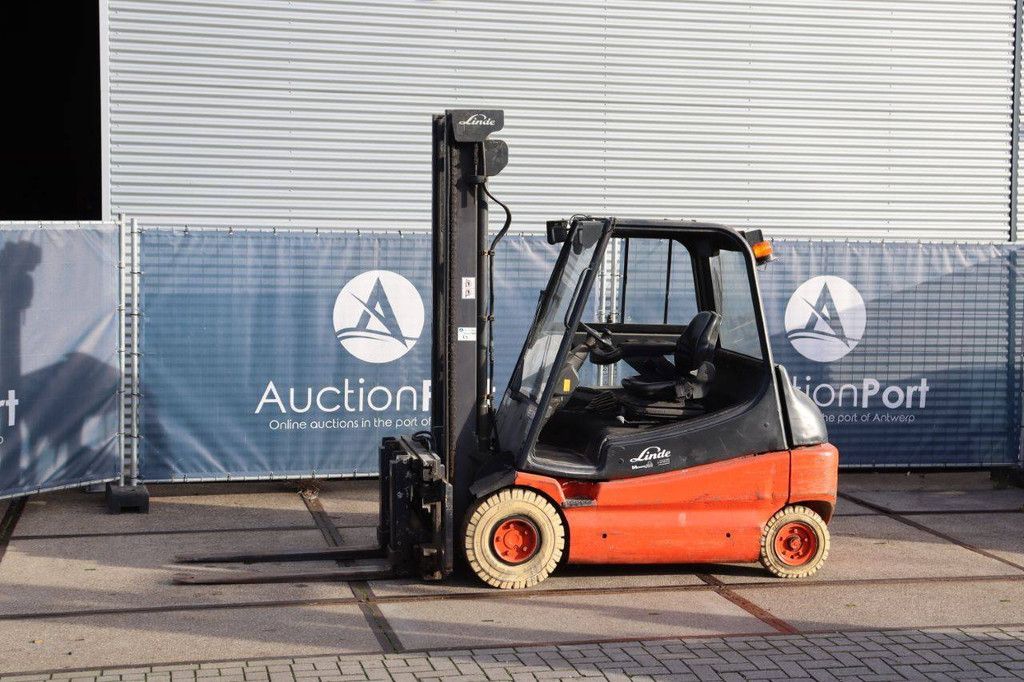 Linde E30-02 Elektrogabelstapler 3000 kg 2001